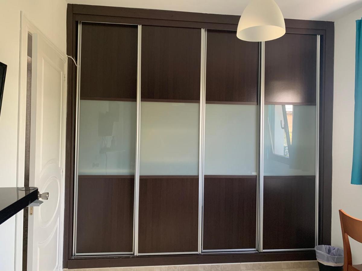 Habitaciones Tia Ela 雅伊萨 外观 照片